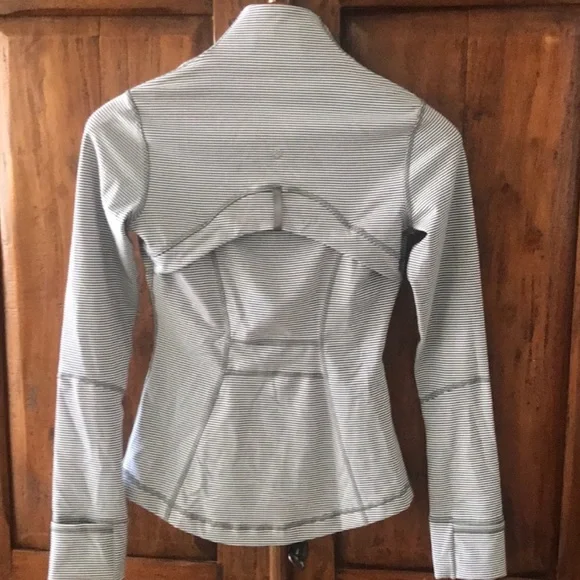 Lululemon Define jacket - Picture 3 of 7
